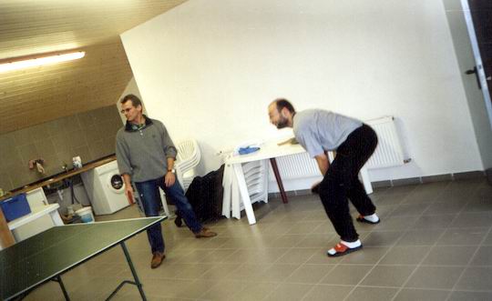 http://www.fordpflanzen.de/bilder/rolf/Ford-einzelbilder/2000-Neuheilenbach/tischtennis.JPG